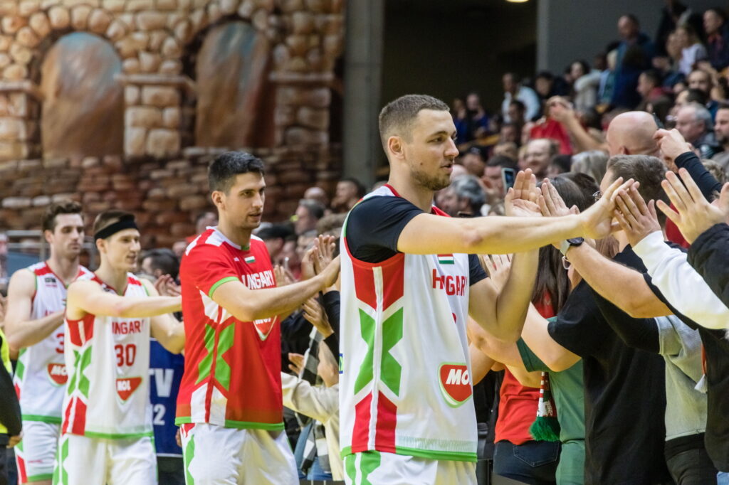 magyar-kosárlabda-valogatott