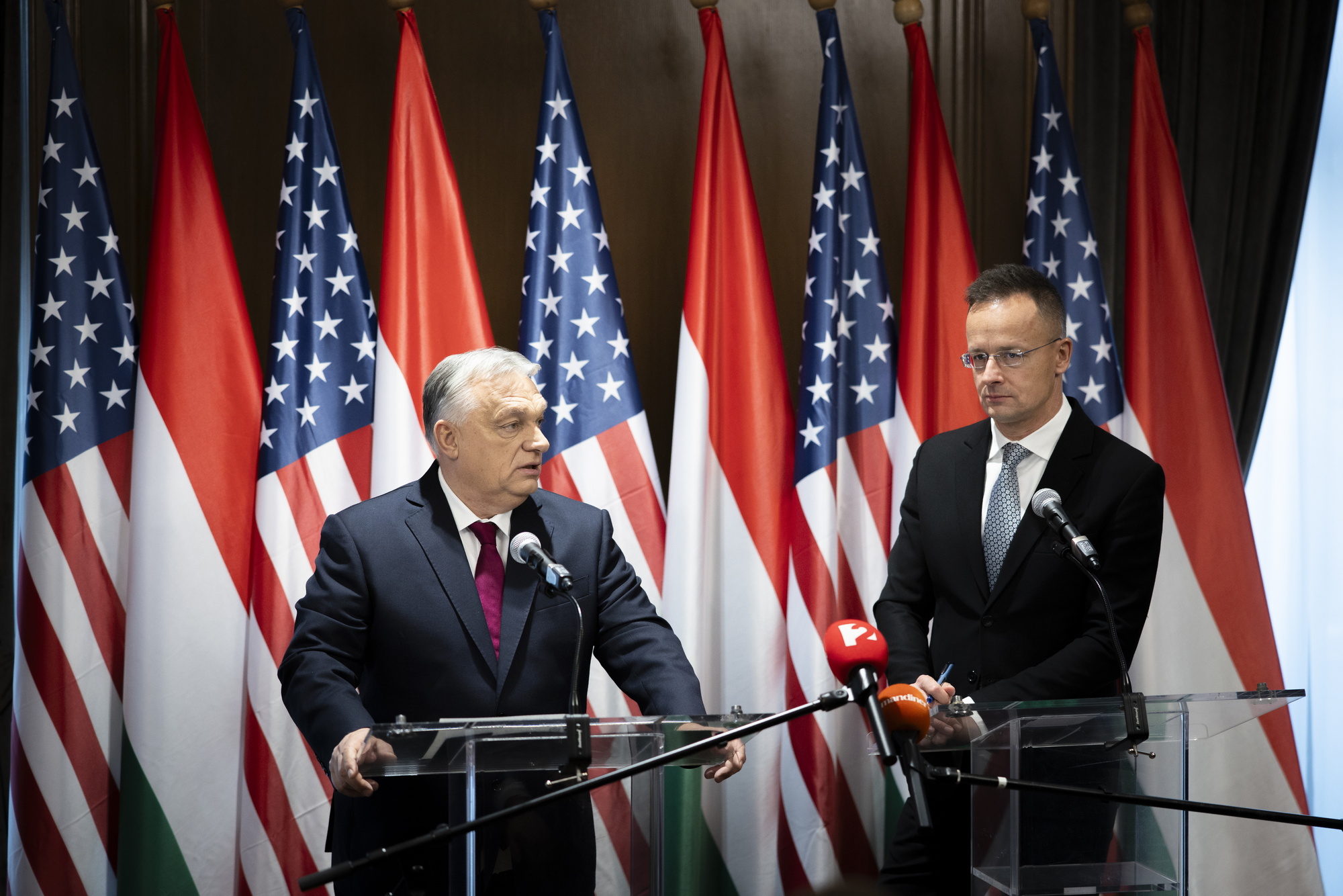 TRUMP, Donald; SZIJJÁRTÓ Péter; ORBÁN Viktor