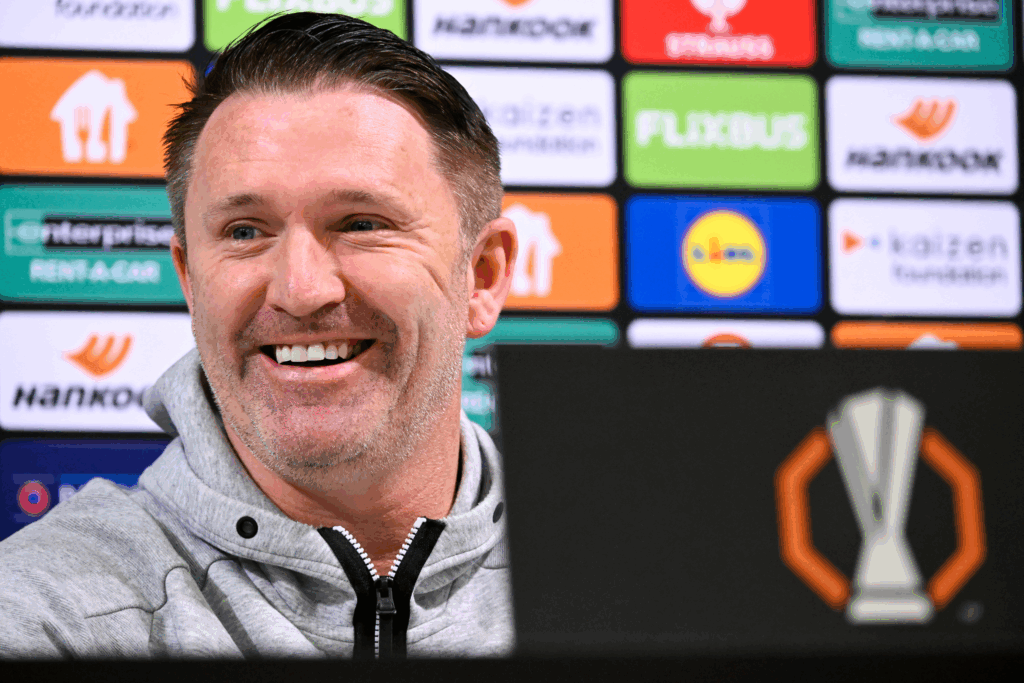 Kemény kérdések jöttek elő, Robbie Keane mégis csak nevetgélt a sajtótájékoztatón Robbie-Keane