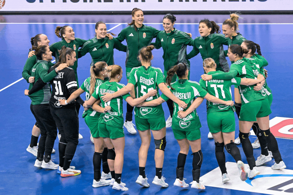 női-kézilabda-válogatott-ünnepel