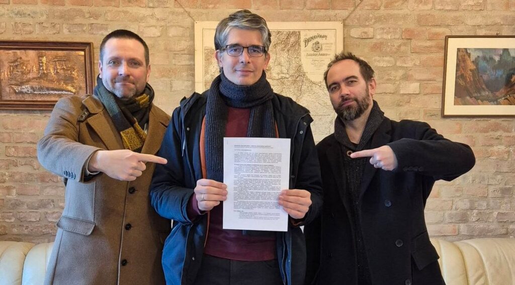 Önfeljelentésekkel lázadnak Felvidéken a szlovák szájkosártörvény ellen Orosz-Örs-és-társai