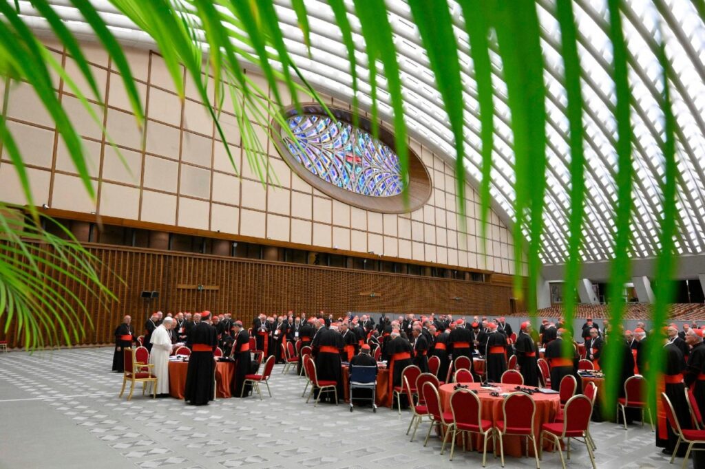 rendkívüli-konzisztórium