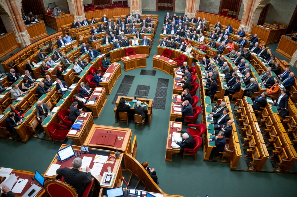 Országgyûlés parlament