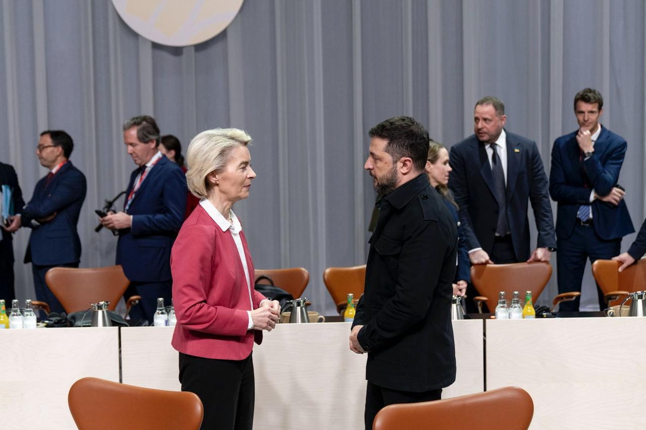 Ursula von der Leyen és Volodimir Zelenszkij