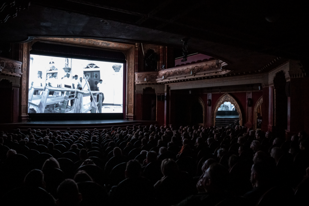 Hungary-Helps-dokumentumfilm