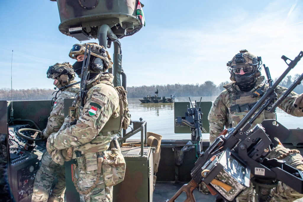 Magyar-Honvedség-katonaság