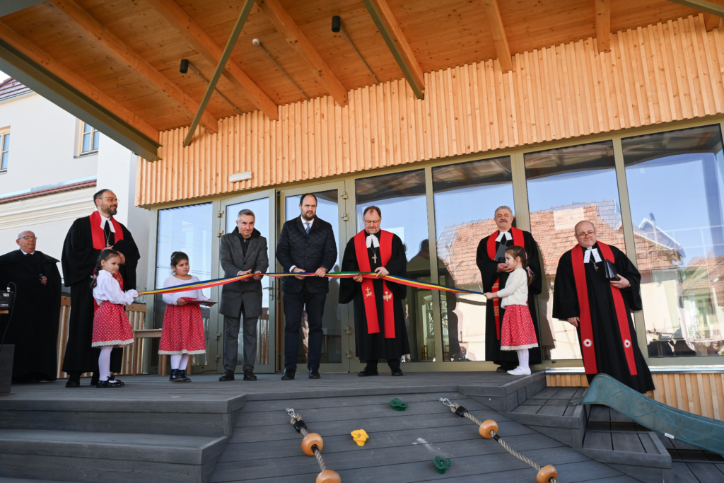 Nacsa-Lőrinc-óvodát-avat