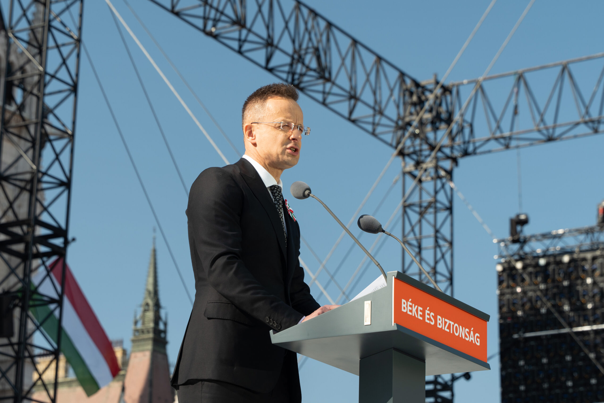 Szijjártó-Péter-márc-15-teljes