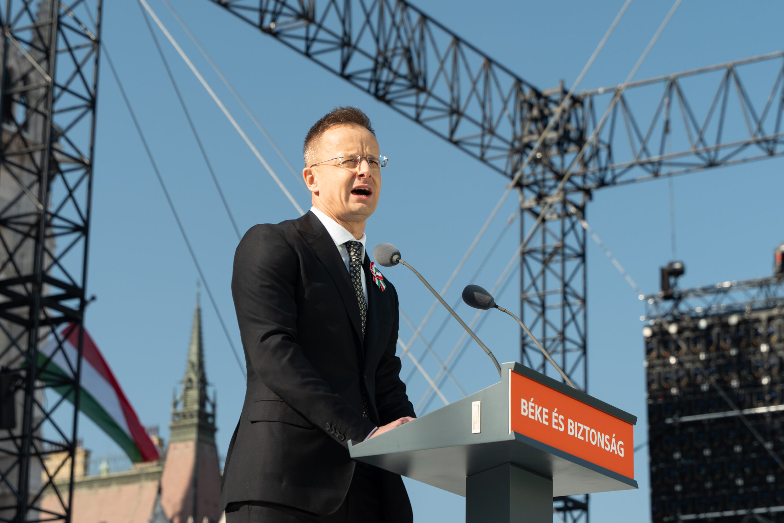 Szijjártó-Péter-márc-15-teljes