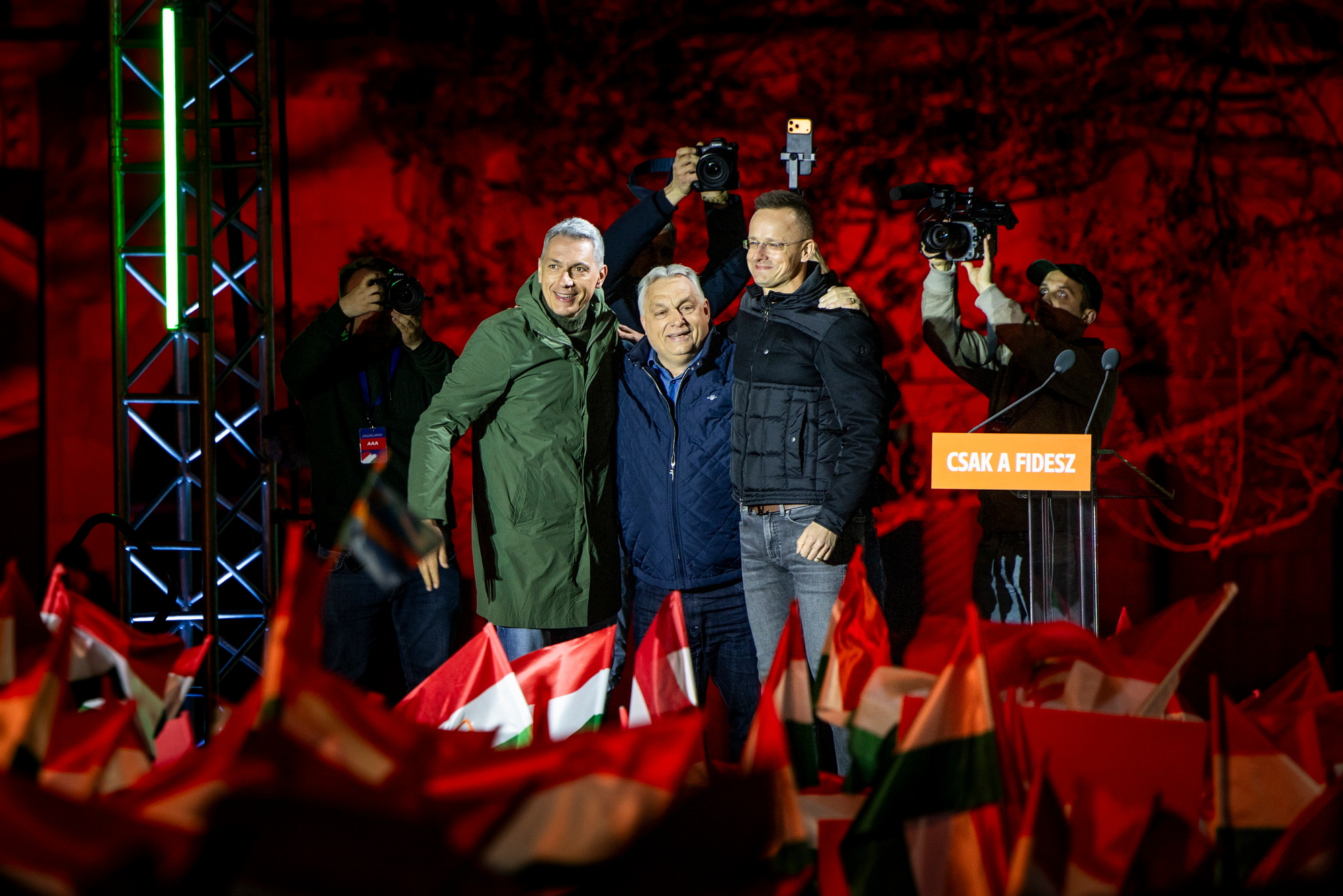 ORBÁN Viktor; SZIJJÁRTÓ Péter; LÁZÁR János