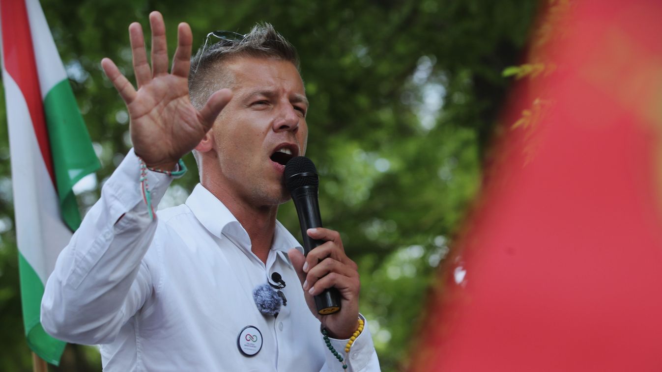 Magyar-Péter-mikrofon