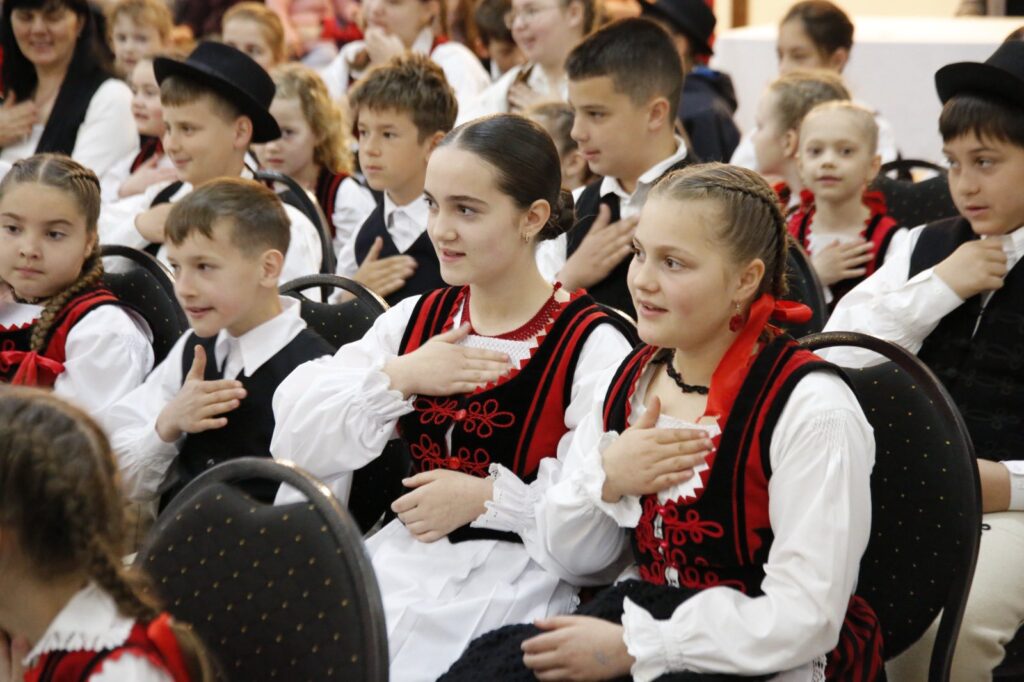 erdély székely gyerekek