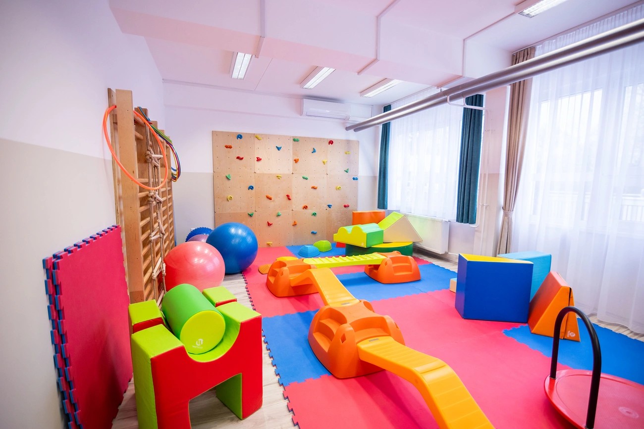 Kapaszkodó fejlesztőház