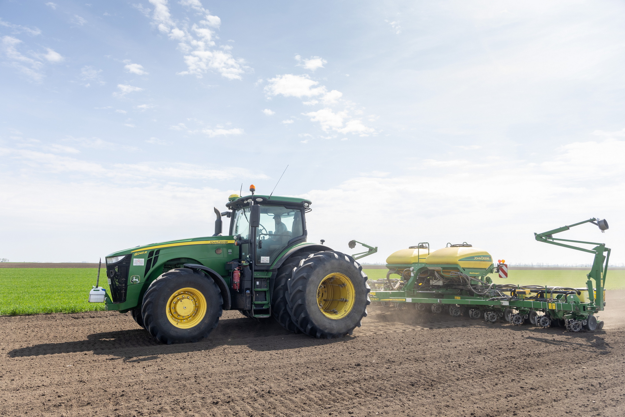 mezőgazdaság-traktor-vetés