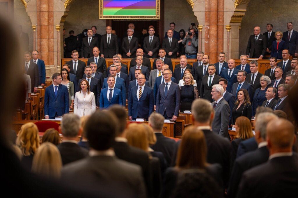 Fidesz-KDNP-frakció-parlament