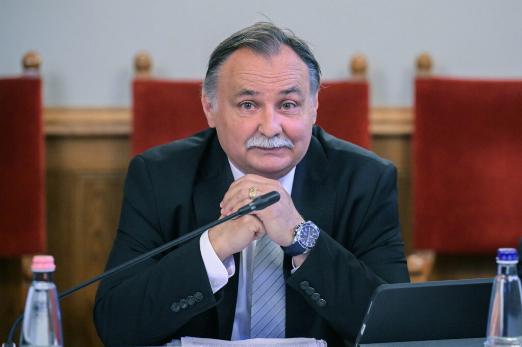 GAJDOS László