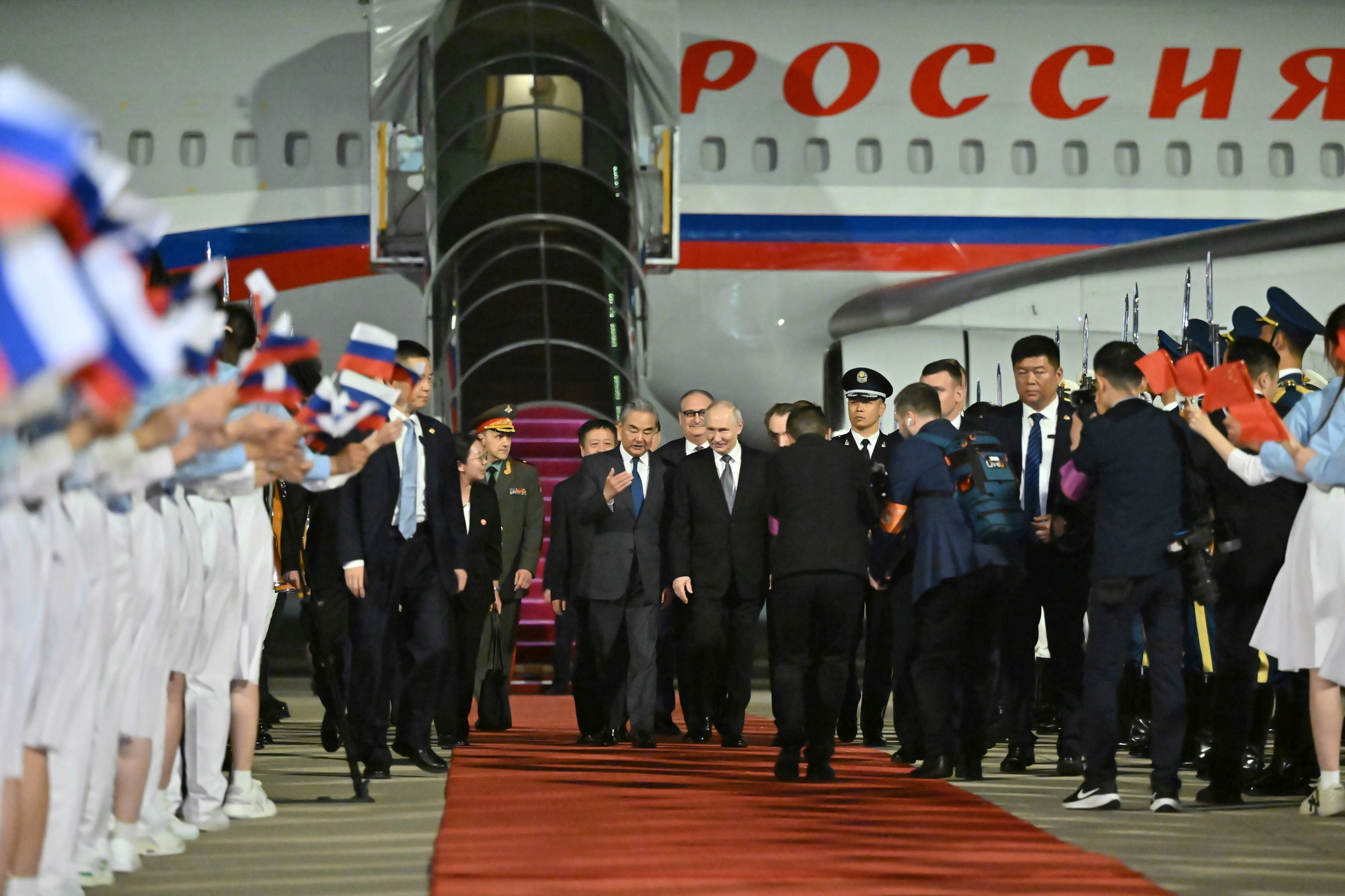 VANG Ji; PUTYIN, Vlagyimir