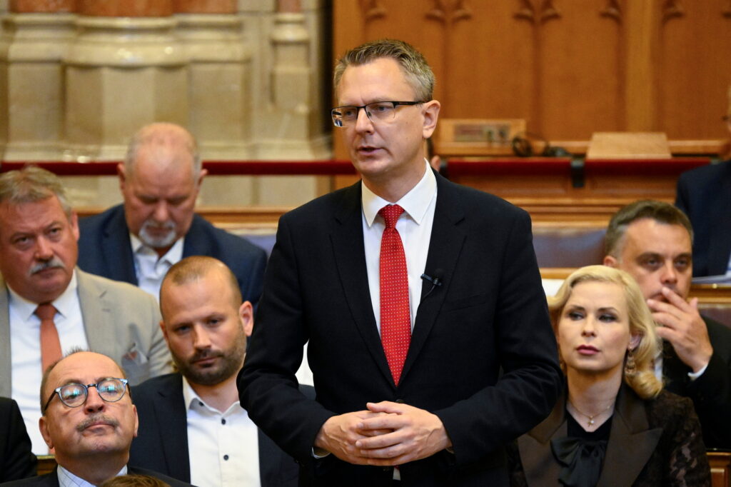 RÉTVÁRI Bence