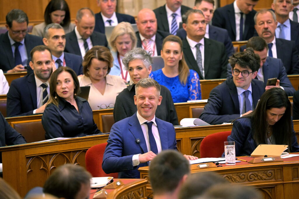 MAGYAR Péter tisza kormány