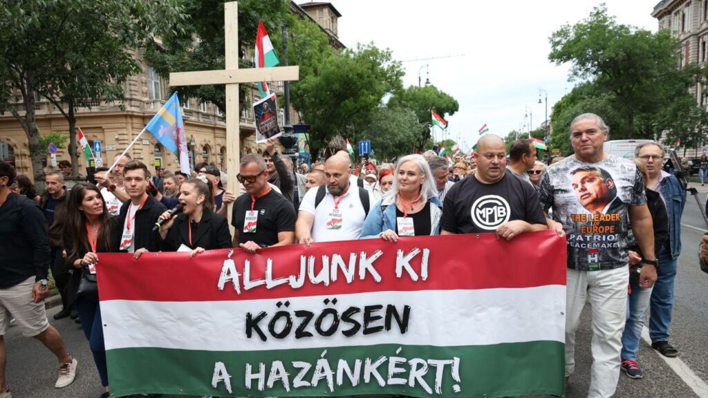 migrációs-paktum-elleni-tüntetés
