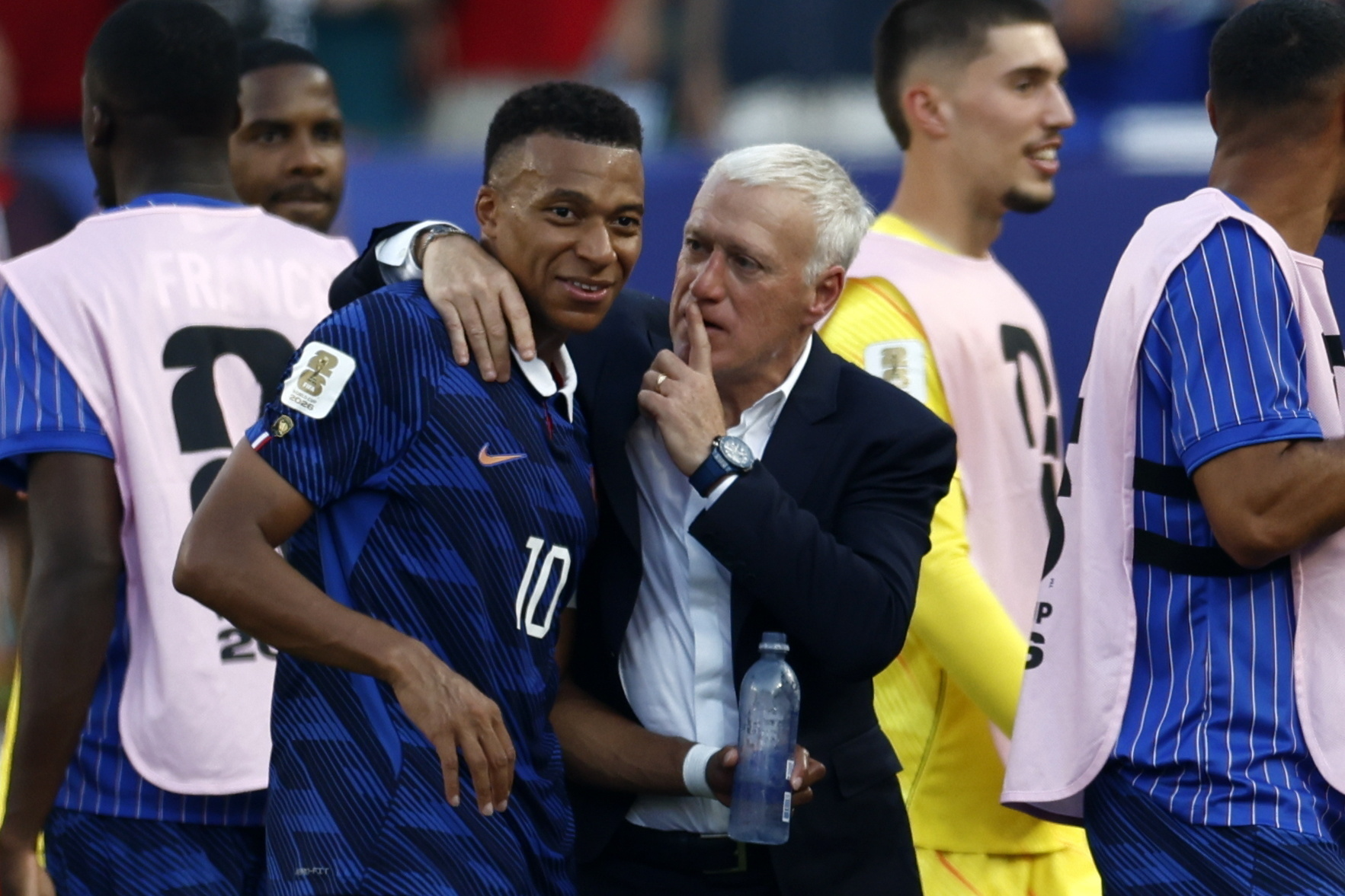 Mbappe-Deschamps
