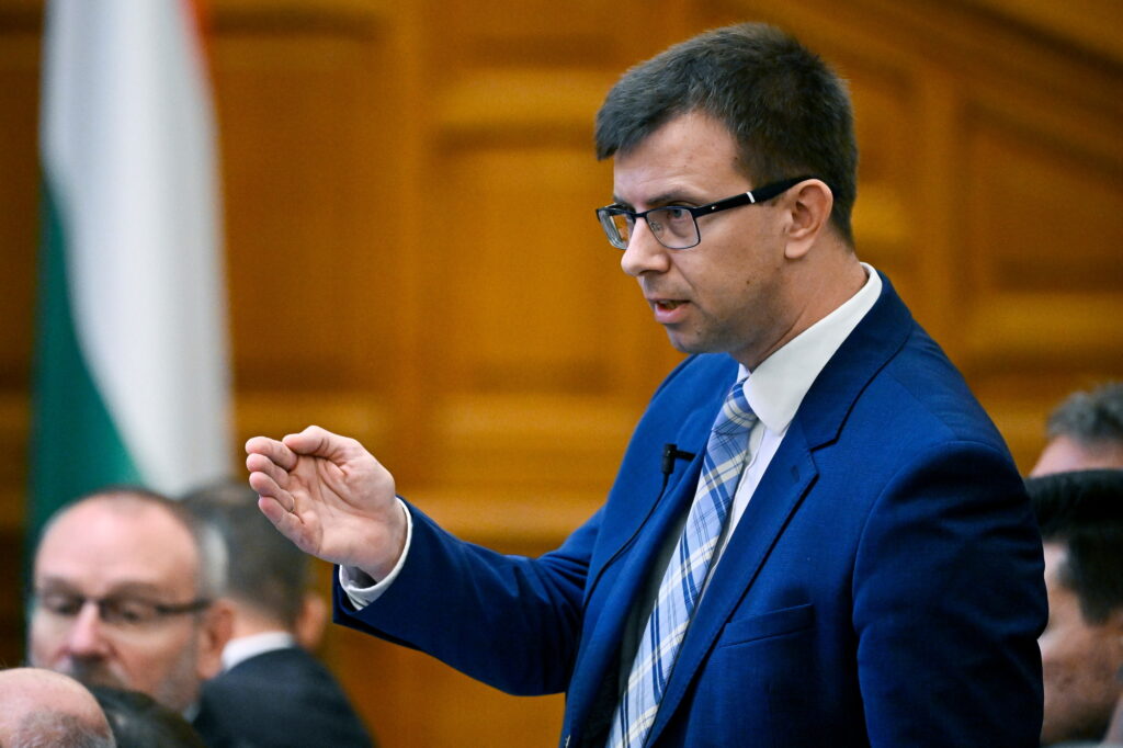 BÓKA János