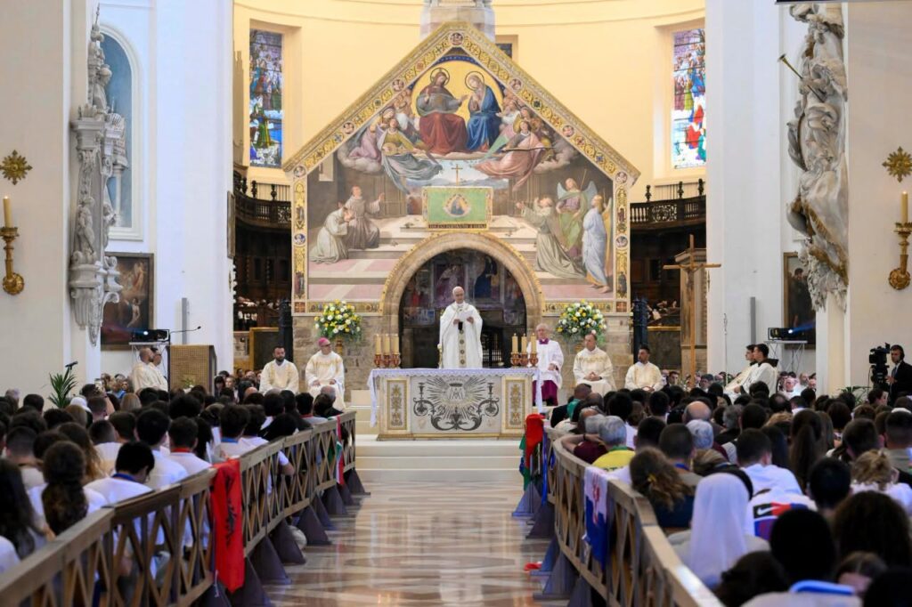 Leó-pápa-Assisi