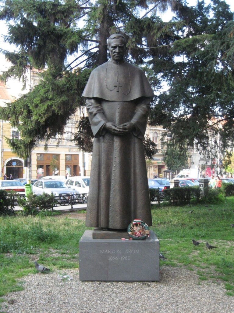 Márton Áron szobor