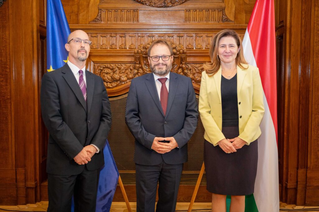Dr. Sisák Attila, Kármán András és Rózsáné Sádt Mónika