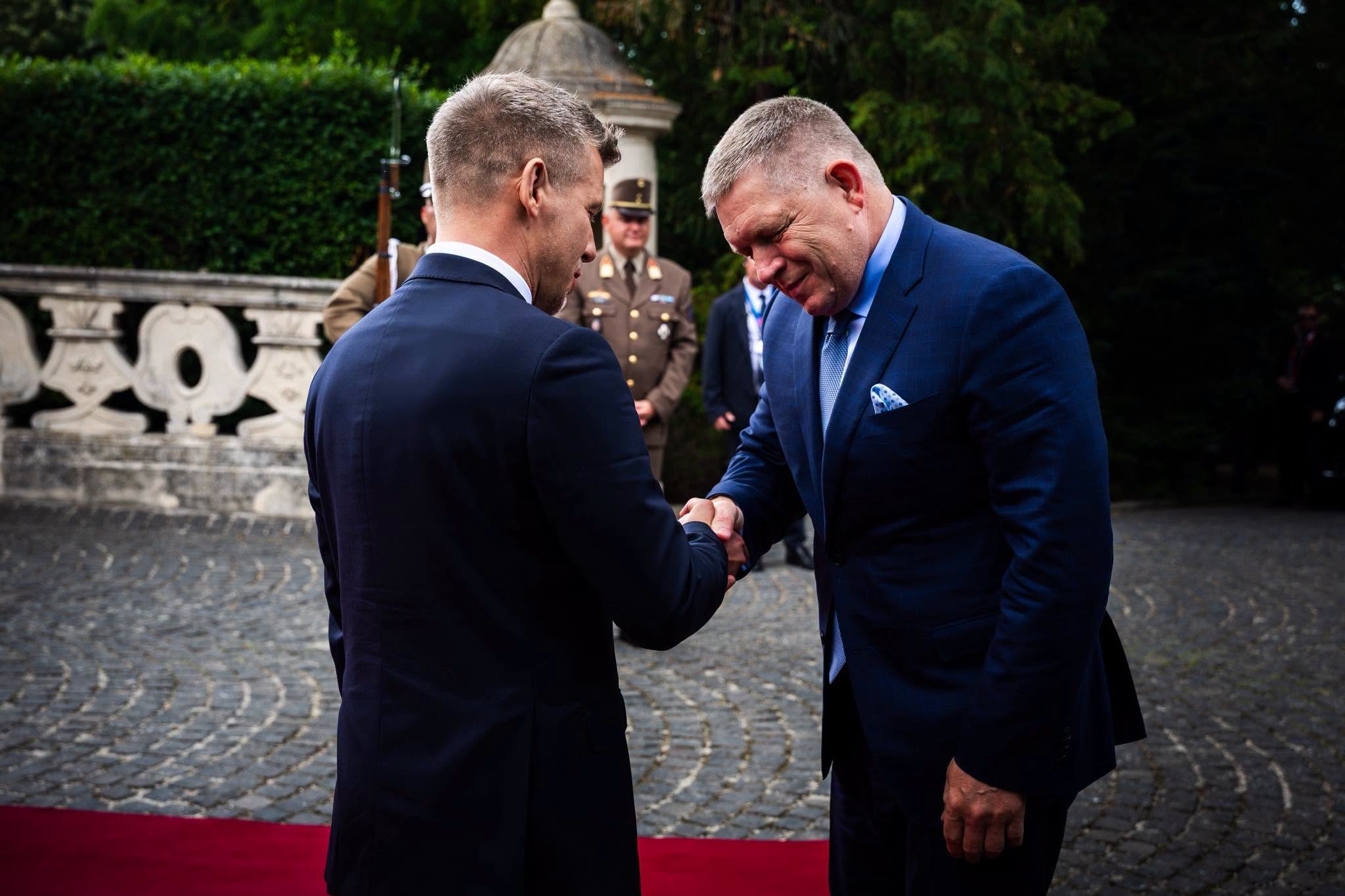magyar péter Robert Fico
