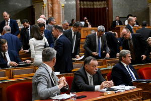 Fidesz-frakció-kivonulása