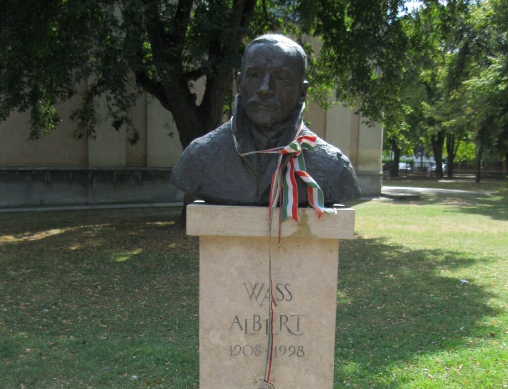 wass albert szobor solymár