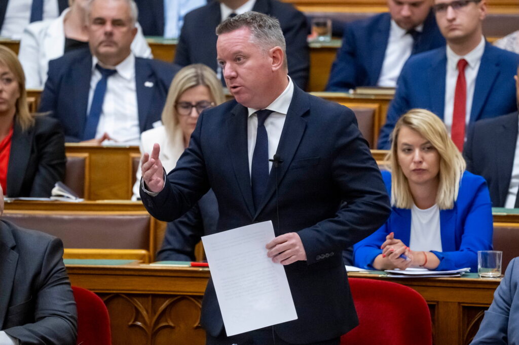 PÓSFAI Gábor