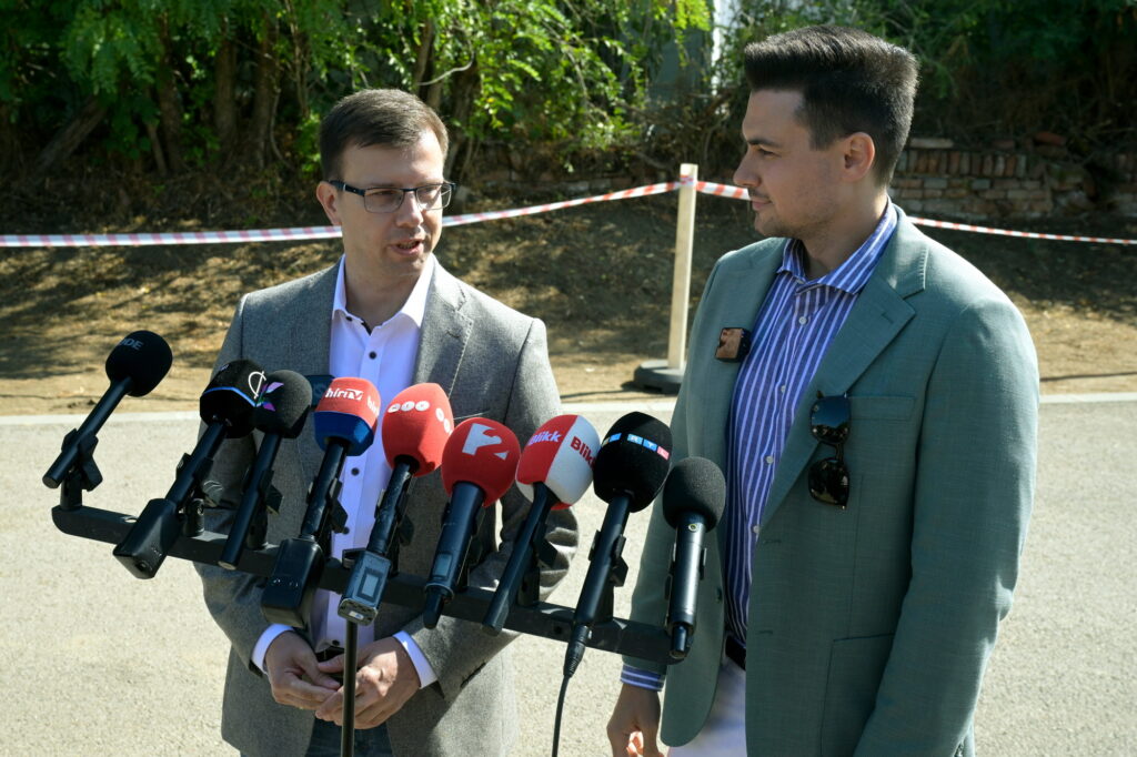 SZÛCS Gábor; BÓKA János